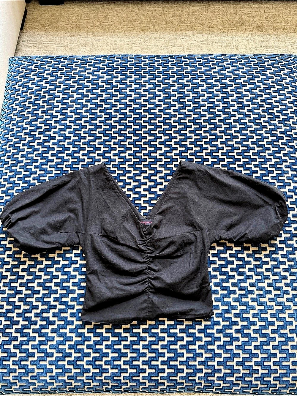Kirna Zabete Ruched Puff Sleeve Crop Top Black XS Like New